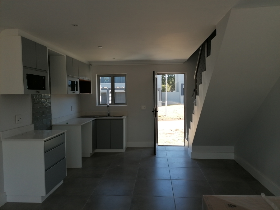 To Let 3 Bedroom Property for Rent in Langeberg Heights Western Cape